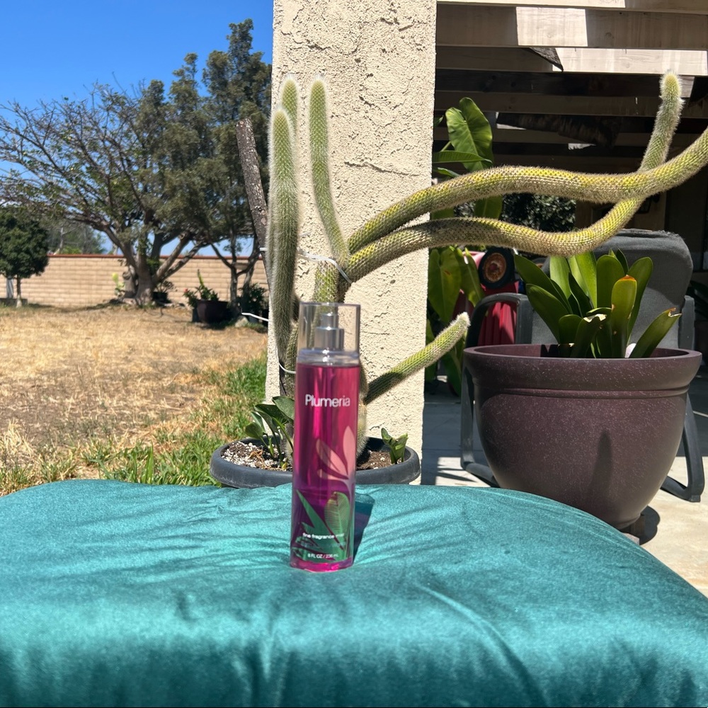 Plumeria, Bath and Body works DISCONTINUED scent . NWT